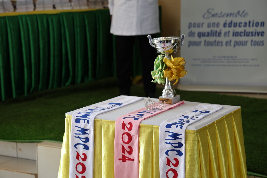 Consécration des champions & Miss Mathématiques et physiques-chimie à l'Imsp