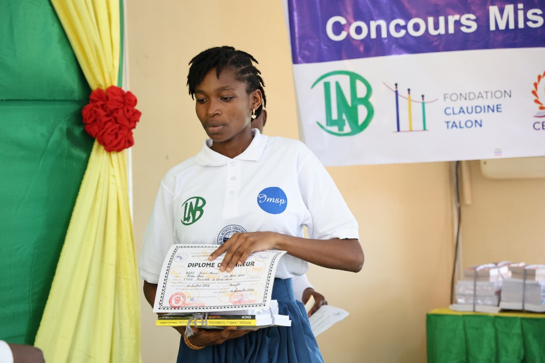 Consécration des champions & Miss Mathématiques et physiques-chimie à l'Imsp
